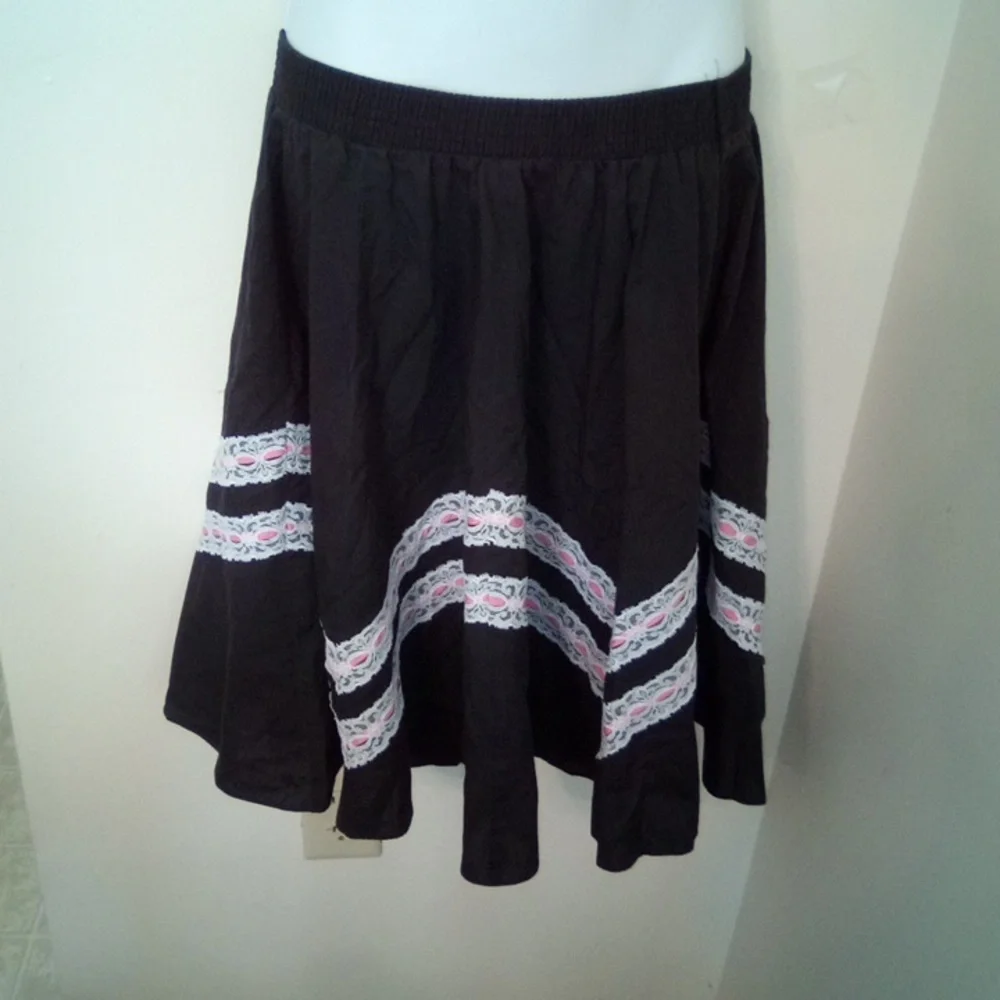 SKIRT UNBRANDED PRE-OWNED SIZE SMALL